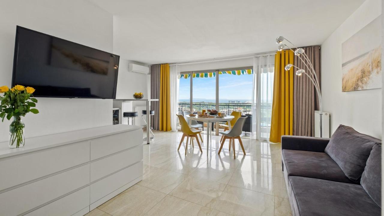 Cannes Marina Appart Hotel Mandelieu Exterior photo